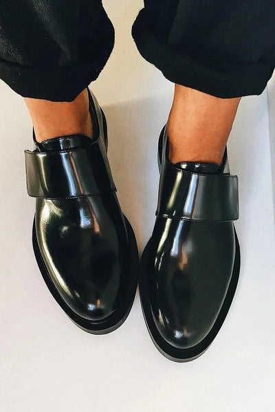 VIVIANA | Elegant loafers with strap