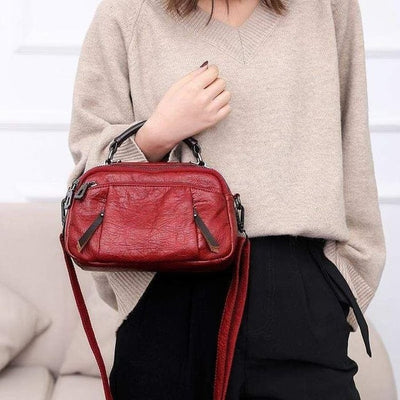 Daisy | Compact and Versatile Bag in Golden Cognac Hue