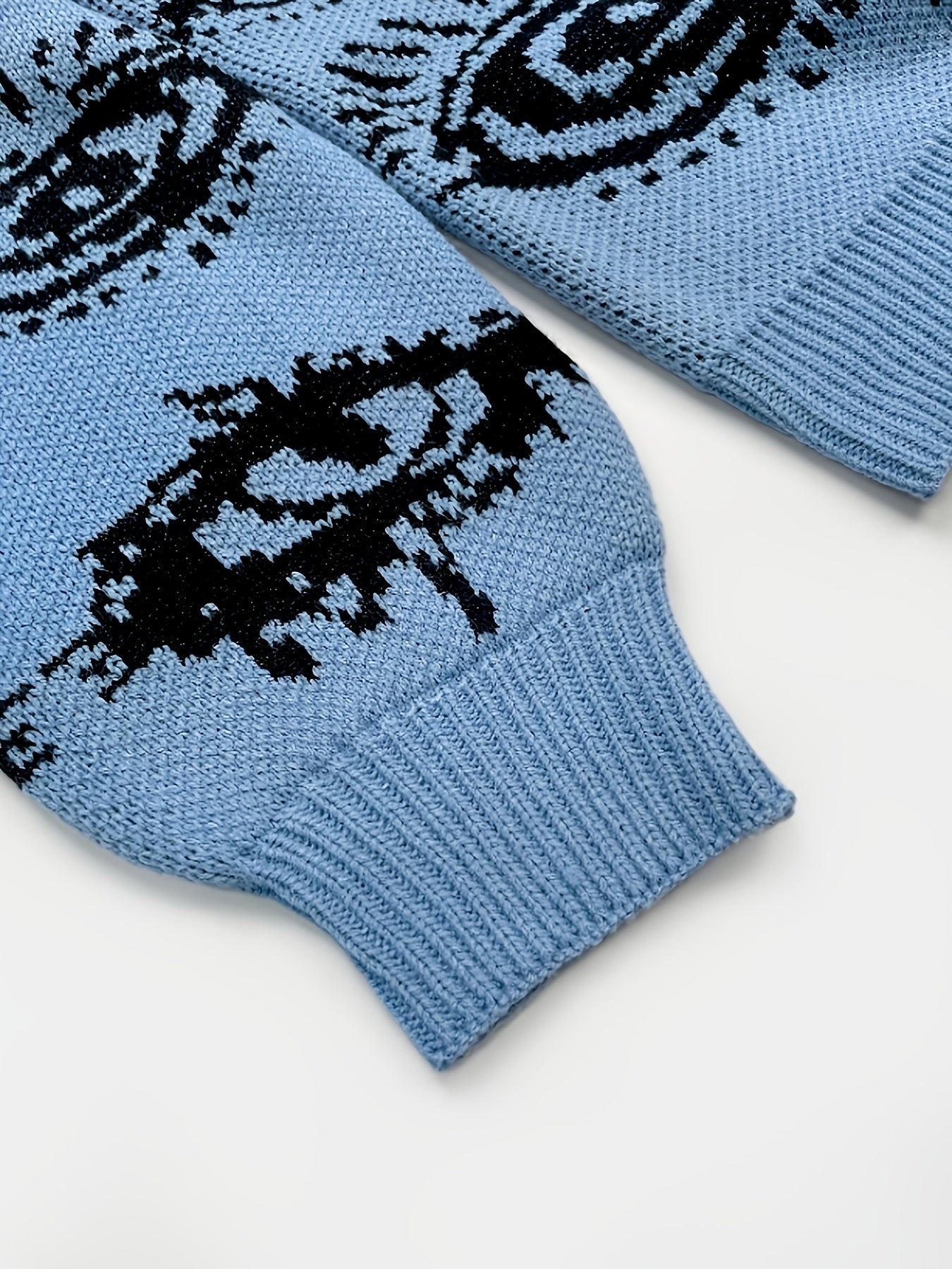 Liora | Soft Knit Sweater with Eye Pattern