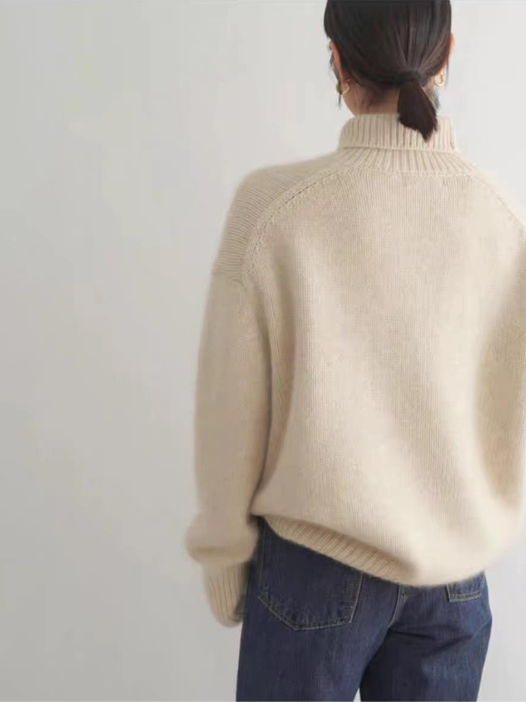 NELE LUXE TURTLENECK KNIT