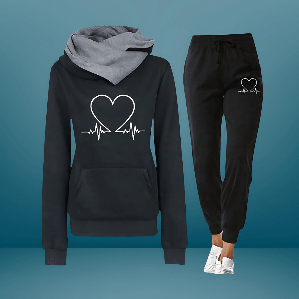 LOVE | Comfortable and full of love tracksuit