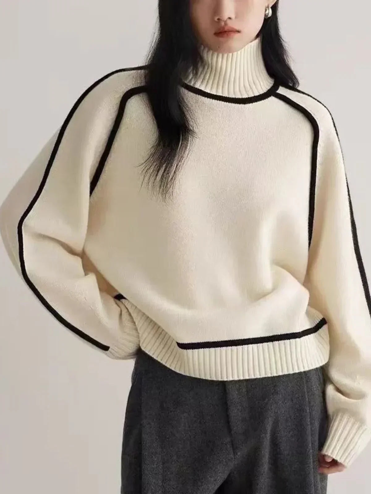 Élise – Refined Turtleneck Sweater