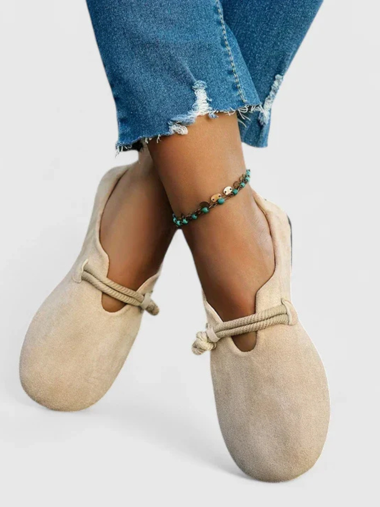 AVELISSE COMFORT FOOTWEAR