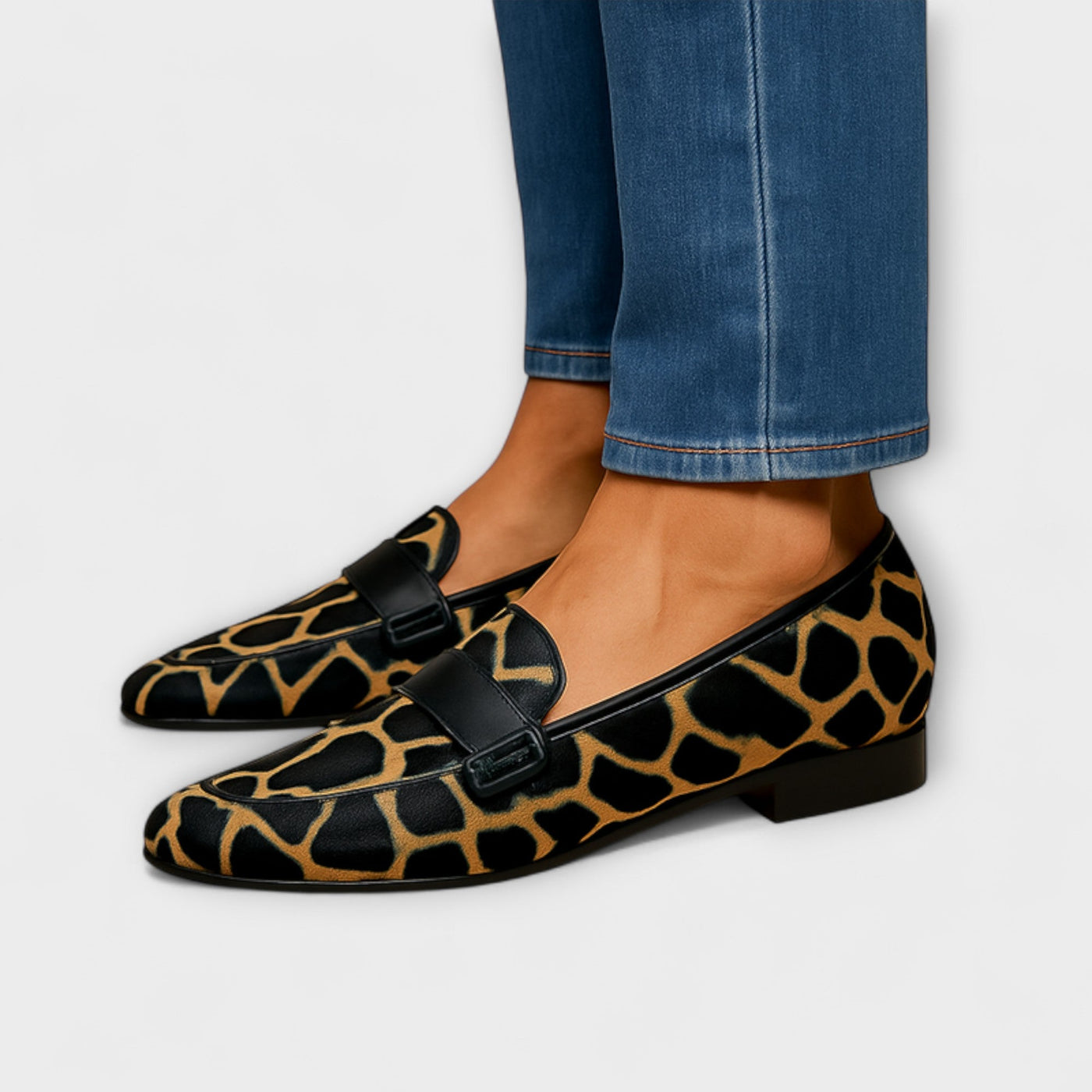 Wale - Leopard Slippers