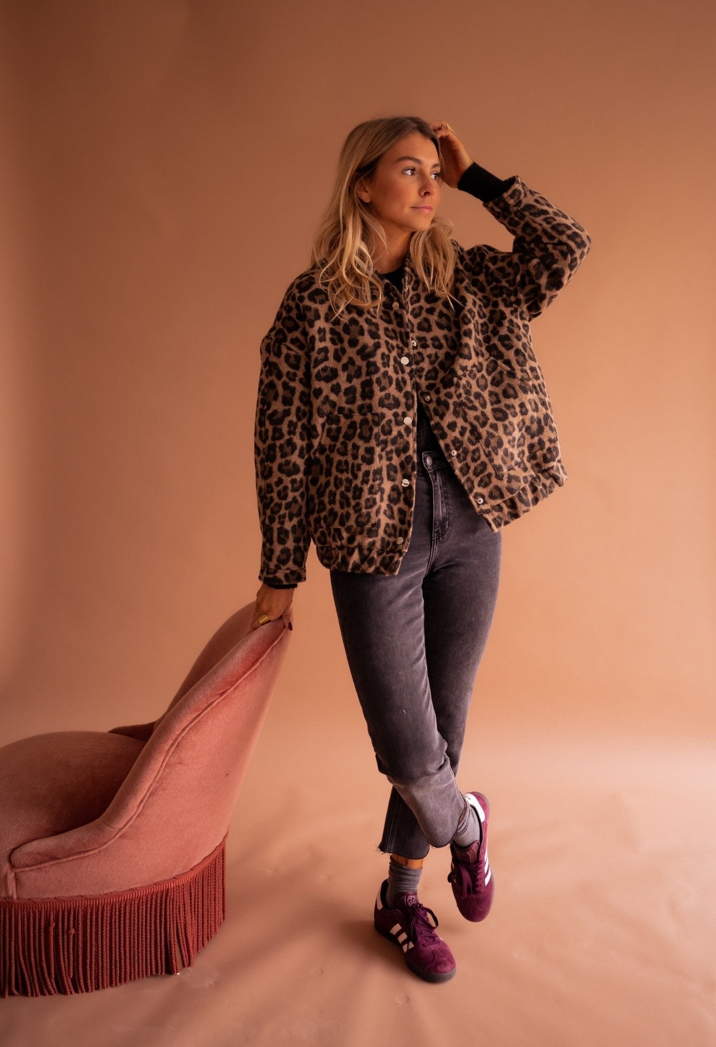 SOFÍA | Blazer in Bold Style with Leopard Print